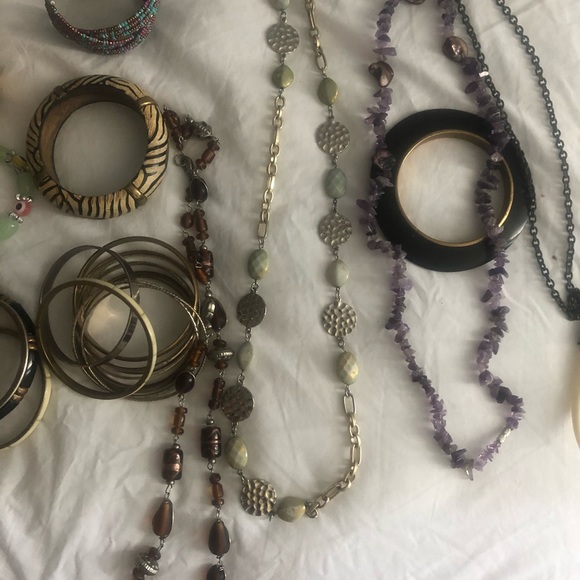 Necklaces and bracelets - Picture 5 of 8